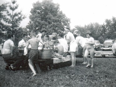 19560500a Burnham Family Picnic