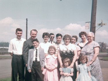 19600417a Burnham Dyrval Holiday Easter House 7702 Sherwood Detroit Michigan