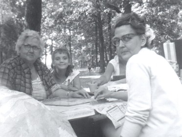 19601200a Burnham Dyrval Trip Picnic