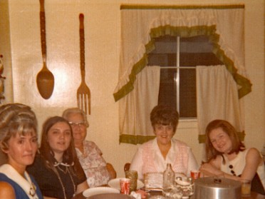 19701225c Budzyn Dyrval Holiday Christmas House Martin Warren Michigan