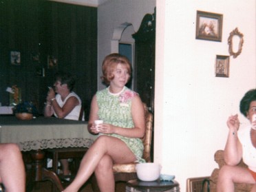 19710629a Jamrisko Kuzenko Stern Wedding Personal Shower Judy Bill House Brentwood Detroit Michigan