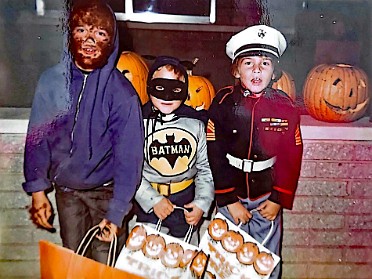 19711031b Belan Burnham Holiday Halloween House Charwood Sterling Heights Michigan