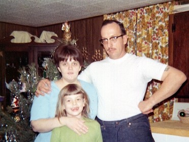 19721225c Adams Burnham Holiday Christmas House East Shevlin Warren Michigan