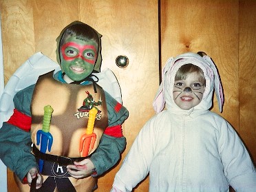 19901031a Burnham Holiday Halloween House Mair Sterling Heights Michigan