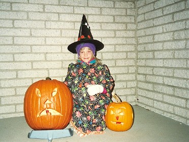 19921031a Burnham Holiday Halloween House Mair Sterling Heights Michigan