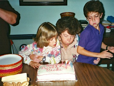 19951003a Blair Burnham Birthday Vicki 35th House San Diego Lathrup Village Michigan