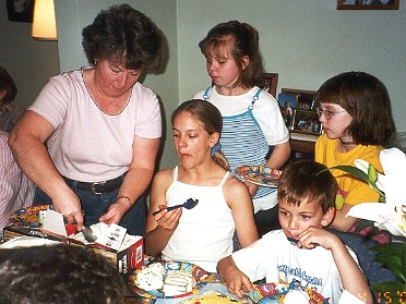 20000415a Belan Blair Burnham Jamrisko Kuzenko Richardson Birthday Party Justin 6th Pets House San Diego Lathrup Village Michigan