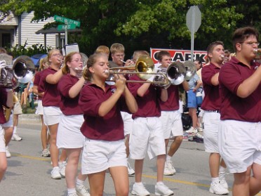 20020902a Burnham High School Band Parade Jamie Romeo Peach Festival Floral