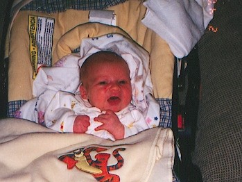 20030204a Belan Newborn Dylan 12 Days