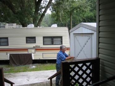 20040802a Boblenz House A Lizard And Some Other 'Wlidlife' Kissimmee Florida