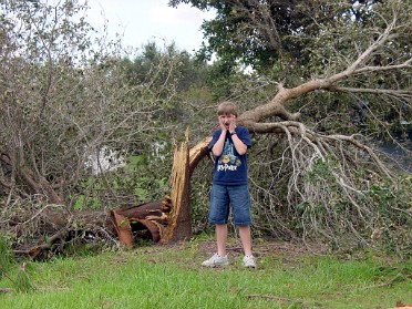 20040818a Boblenz Burnham Mantey Visiting Hurricane Charley Damage Poses
