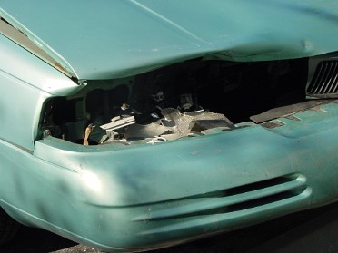 20041213a Burnham Vehicle Crash Jamie Smack 'Em Up Crack 'Em Up