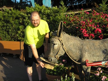 20060415a Burnham Trip Camera Exercise Disney Epcot Flower And Garden Festival Prelude Florida
