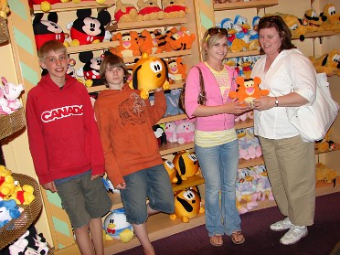 20070407b Burnham Szandzik Trip Chris Friends Downtown Disney Florida