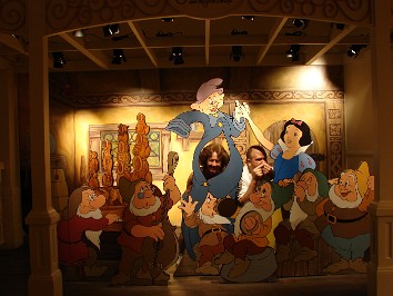 20071007a Burnham Trip Camera Exercise Disney Magic Kingdom Portrait Practice Florida 1.39.22 PM