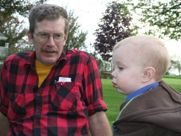 20090507a Longo Mantey McMahan Pets Backyard Pix