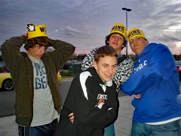 20090508b Blair Trip Justin Friends Buffalo Wild Wings