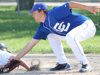20090512a Blair School Sports Baseball Justin Action Pix