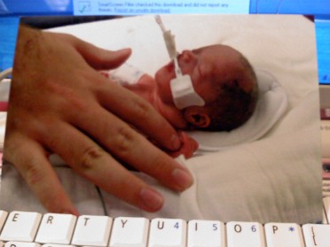 20091029 Burnham Campbell Trip Newborn Lily Renee Makes Her Debut Appearance Michigan