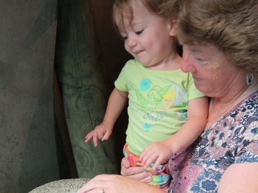 20110815a Burnham Campbell Trip Lily Visiting Day 2 Early Florida Aquarium Florida