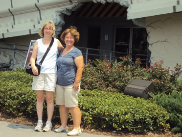 20110827a Burnham Mantey Rehfuss Trip WonderWorks Florida