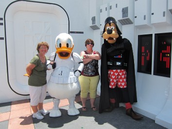 20130602a Burnham Mantey Trip DIsney Hollywood Studios Star Wars Weekends Characters Florida