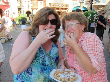 20130707a Burnham Szandzik Trip Disney Epcot Teppan Edo Florida