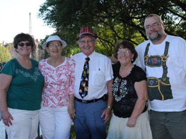 20140323a Boblenz Burnham Mantey Trip Disney Epcot Flower Show And German Dinner Florida