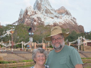 20171109a Burnham Trip Disney Animal Kingdom Rivers Of Light Florida