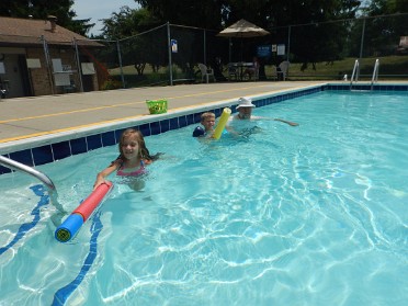 20180712a Bourland Burnham Campbell Trip Swimming Meadownfield Town Homes Rochester HIlls Michigan