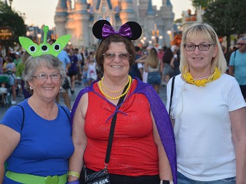 20181014a Burnham Mantey Rehfuss Disney Halloween Magic Kingdom Hollywood Studios Disney Springs The Edison Whispering Canyon Cafe WIlderness Lodge Florida