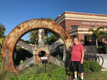 20190525a Burnham Trip Vero Beach Dinner American Icon Brewery Florida
