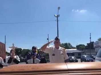 20200619a Boblenz Jim Funeral Flag Ceremony Duffle Mantey Family Pic Vehicles