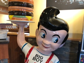 20200816a Burnham Big Boy Lunch Hotel Playing