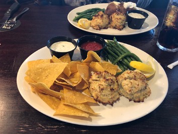 20200821d Burnham Hershey Dinner At Houlihan's