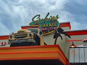 20220716a Burnham Szandzik Trip Dinner Sickie's Kissimmee Florida