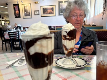 20230617z Burnham Trip Western US Grand Circle Tour Dinner Port Angeles Washington