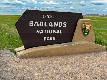 20230705u Burnham Trip Western US Grand Circle Tour Badlands National Park Overlook South Dakota