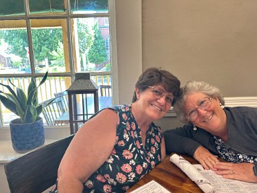 20230711y Burnham Trip Western US Grand Circle Tour Lunch Florissant Missouri