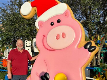 20231130a Burnham Trip Disney Hollywood Studios Holiday Decor Orlando Florida