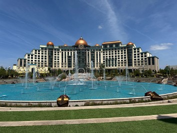 20250421af Burnham Trip Epic Universe Celestial Park Helios Grand Hotel Florida