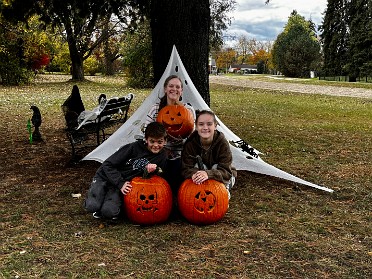 20251031a Burnham Campbell Halloween Michigan