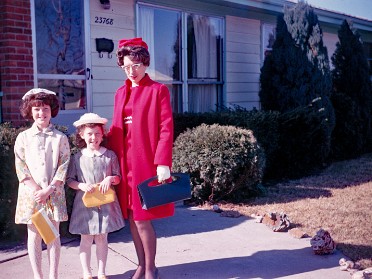 19690600a Boblenz Holiday House Easter June Demley Mount Clemens Michigan