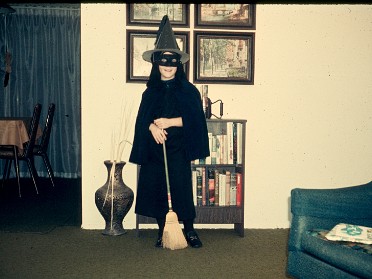 19711031a Boblenz Holiday Halloween
