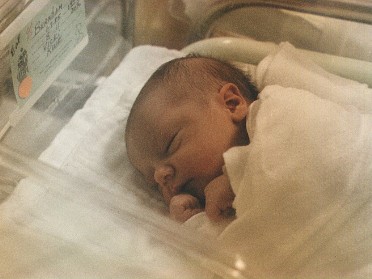 19850107c Burnham Birthday Newborn Dan 0th