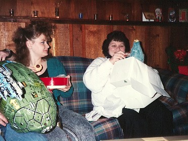 19901225e Belan Burnham Holiday Christmas