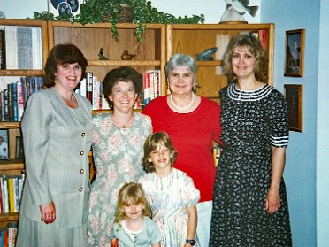 19950401c Blair Burnham Szandzik Church Mother-Daughter Banquet