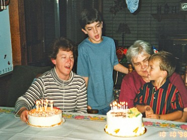 19981010a Belan Blair Burnham Jamrisko Kuzenko Birthdays Party Irene 65th Vicki 38th
