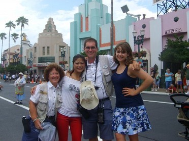 20091013a Burnham Job Friends Vicki Disney Hard At Work At The House Of Mouse