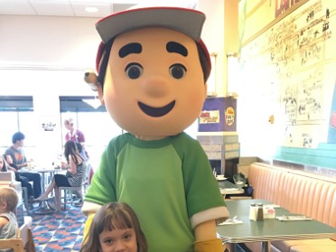 20160216h Bourland Burnham Campbell Trip Disney Hollywood Studios - Disney Junior Lunch Hollywood And Vine Florida